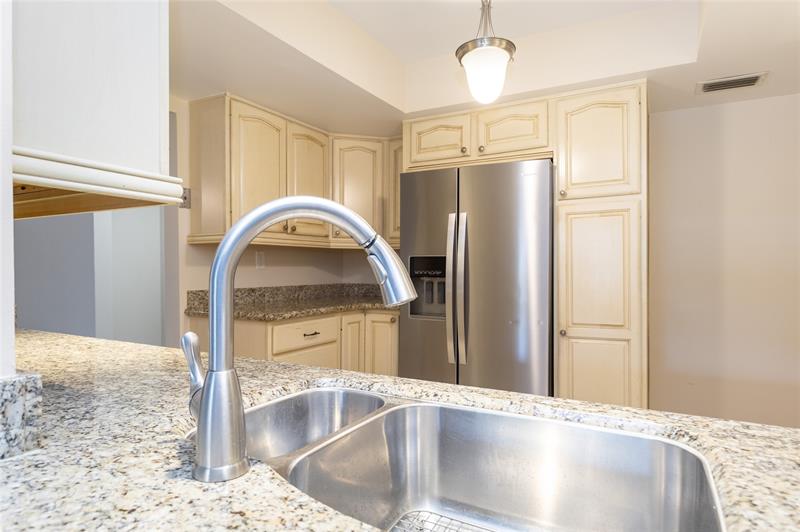 Image 10 of 34 For 1759 39th Ct  1305