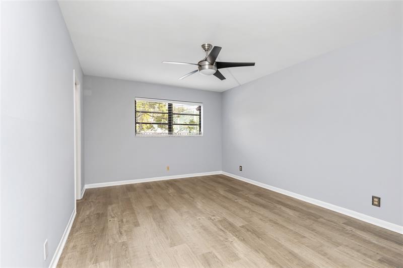 Image 28 of 34 For 1759 39th Ct  1305