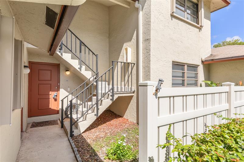 Image 4 of 34 For 1759 39th Ct  1305