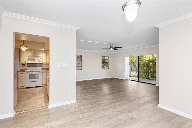 Image 5 of 34 For 1759 39th Ct  1305