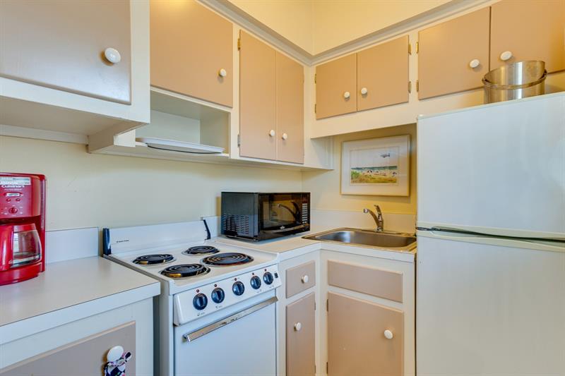 Image 6 of 10 For 30 Andrews Ave  23c