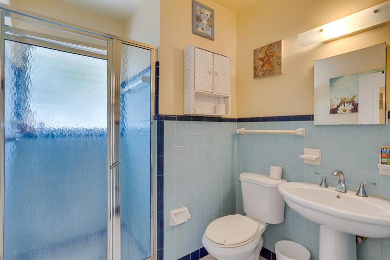 Image 9 of 10 For 30 Andrews Ave  23c