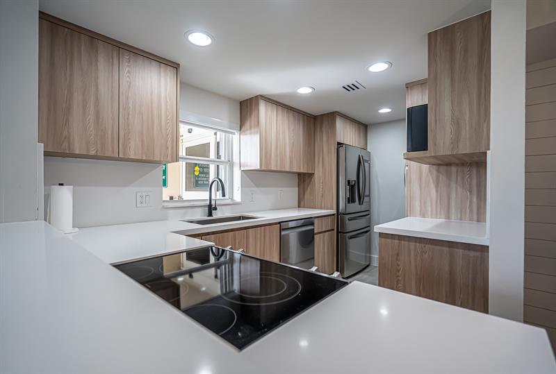 Image 4 of 21 For 5200 Ocean Blvd  109