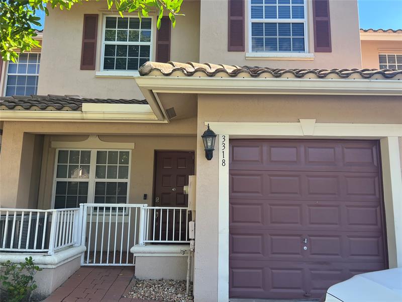 Details for 3318 Lakeside Dr, Davie, FL 33328