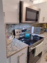 Image 11 of 22 For 3850 Washington St  810