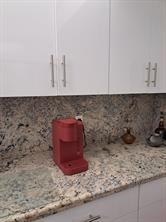 Image 7 of 22 For 3850 Washington St  810