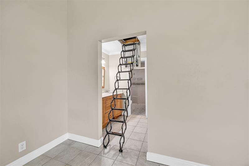 Image 15 of 24 For 1410 Congressional Way  1410