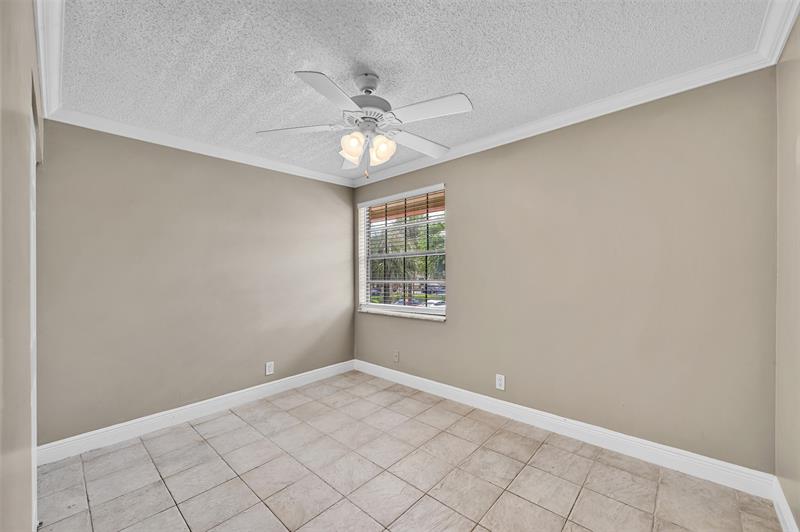 Image 17 of 24 For 1410 Congressional Way  1410