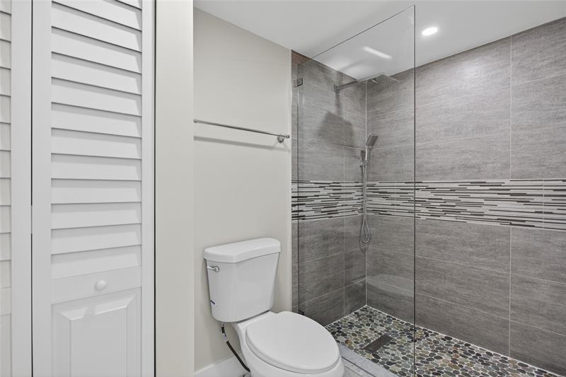 Image 31 of 83 For 3303 Aruba Way  O4