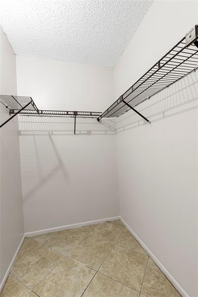 Image 12 of 18 For 2401 Riverside Dr  518b