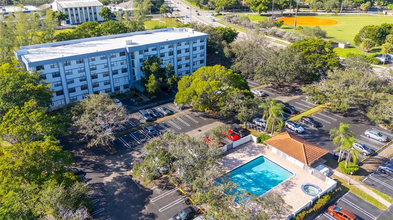 Image 18 of 18 For 2401 Riverside Dr  518b