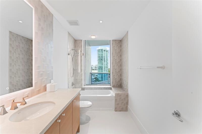Image 28 of 86 For 5959 Collins Ave  1203