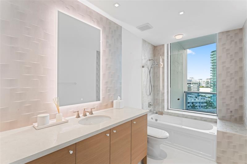 Image 29 of 86 For 5959 Collins Ave  1203
