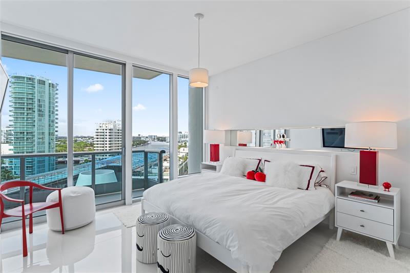Image 33 of 86 For 5959 Collins Ave  1203