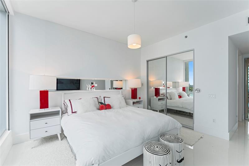 Image 34 of 86 For 5959 Collins Ave  1203