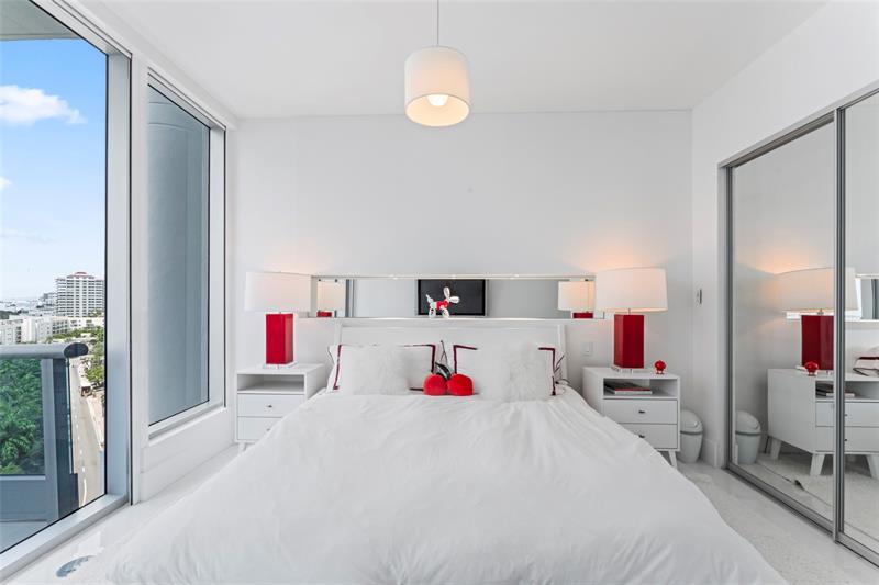 Image 35 of 86 For 5959 Collins Ave  1203