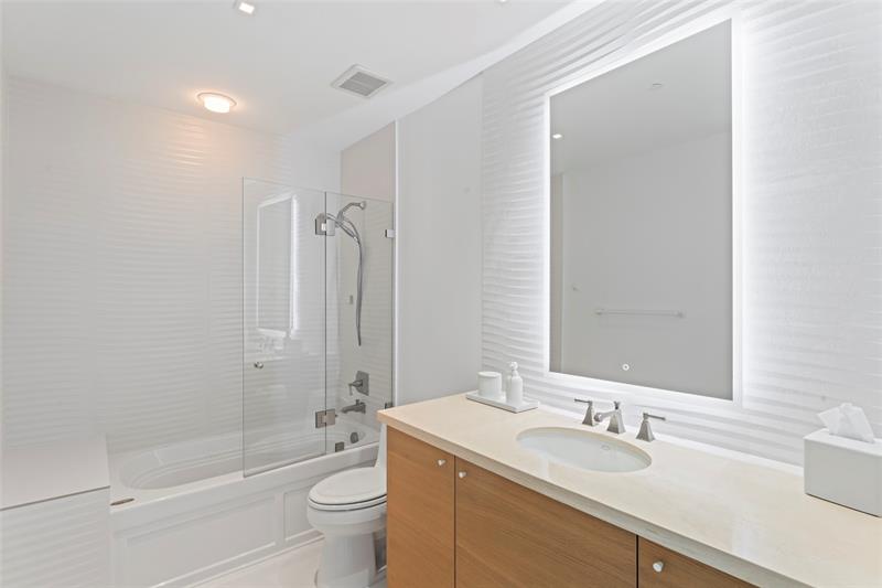 Image 37 of 86 For 5959 Collins Ave  1203