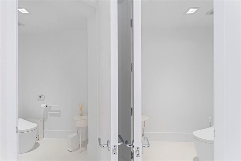 Image 55 of 86 For 5959 Collins Ave  1203