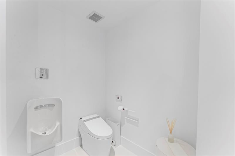 Image 56 of 86 For 5959 Collins Ave  1203