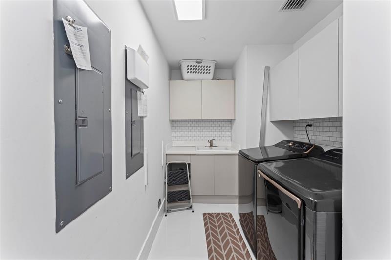 Image 63 of 86 For 5959 Collins Ave  1203