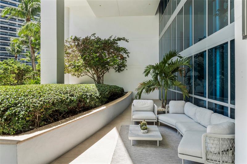 Image 75 of 86 For 5959 Collins Ave  1203