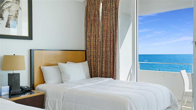 Image 14 of 39 For 4040 Galt Ocean Dr  224