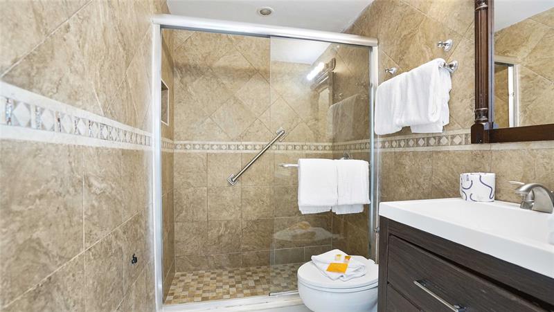 Image 19 of 39 For 4040 Galt Ocean Dr  224