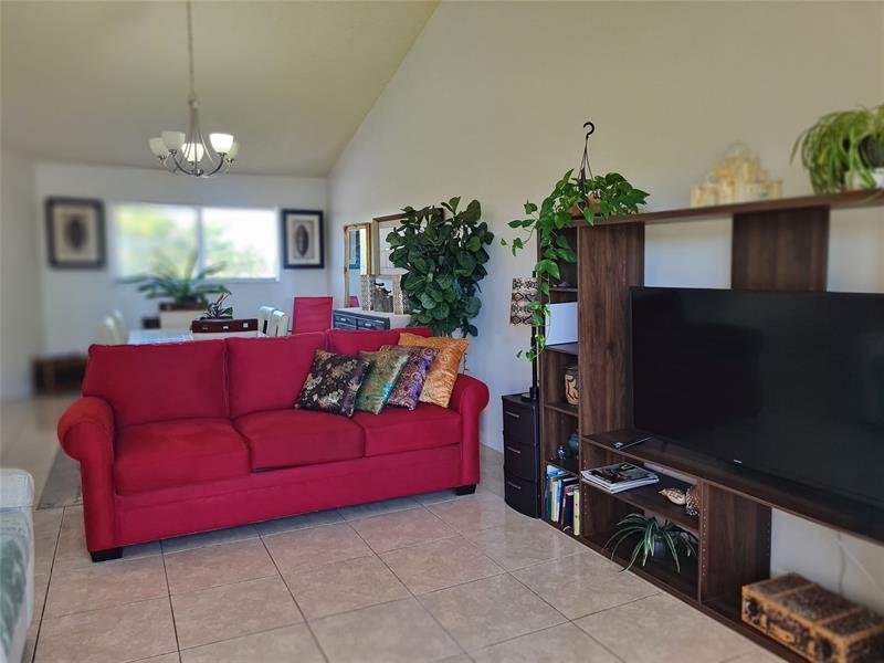 Image 25 of 38 For 3421 44th St  203