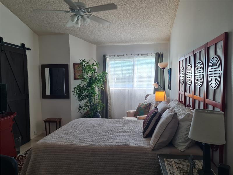 Image 30 of 38 For 3421 44th St  203