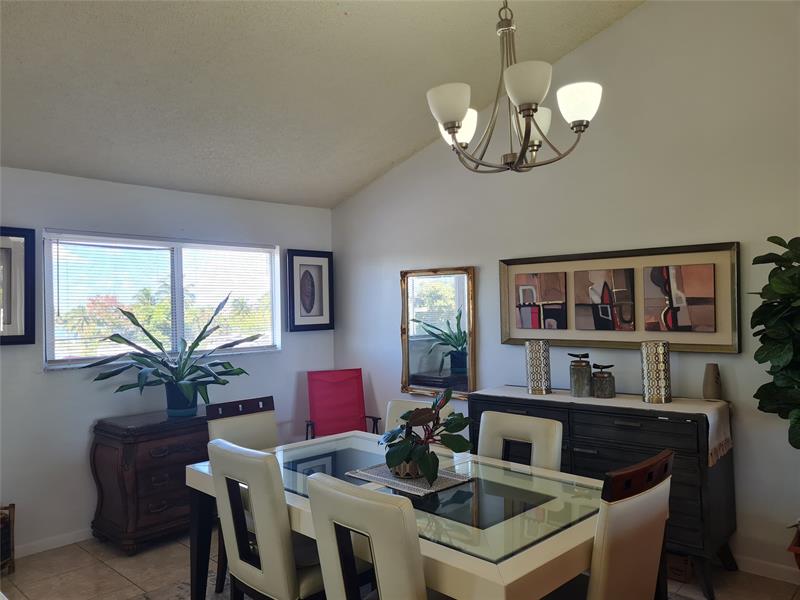 Image 31 of 38 For 3421 44th St  203