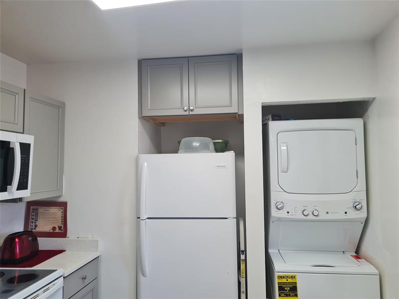 Image 32 of 38 For 3421 44th St  203