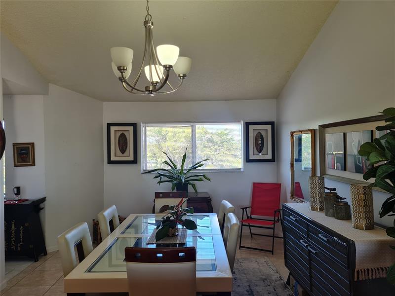 Image 34 of 38 For 3421 44th St  203