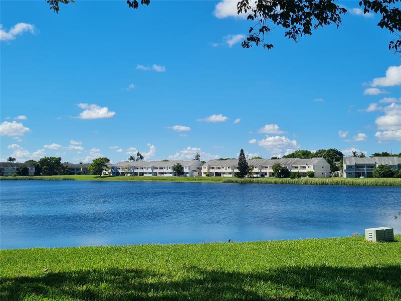 Image 4 of 38 For 3421 44th St  203