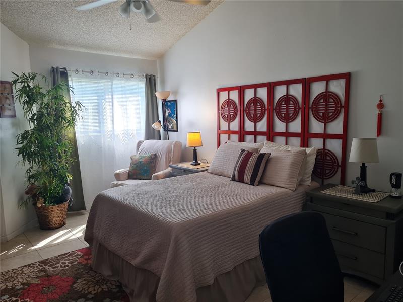 Image 7 of 38 For 3421 44th St  203