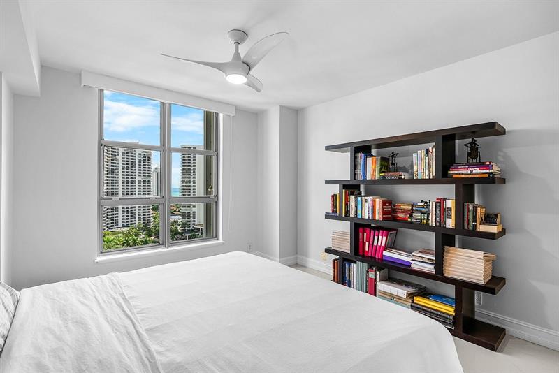 Image 12 of 27 For 3500 Mystic Pointe Dr  1808