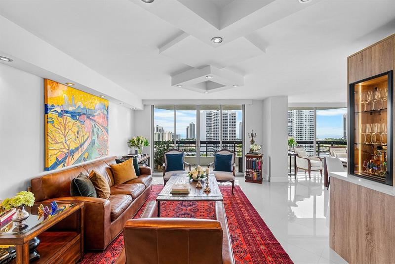 Image 19 of 27 For 3500 Mystic Pointe Dr  1808