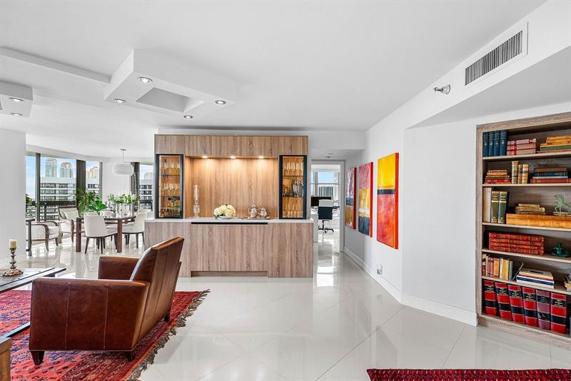 Image 21 of 27 For 3500 Mystic Pointe Dr  1808