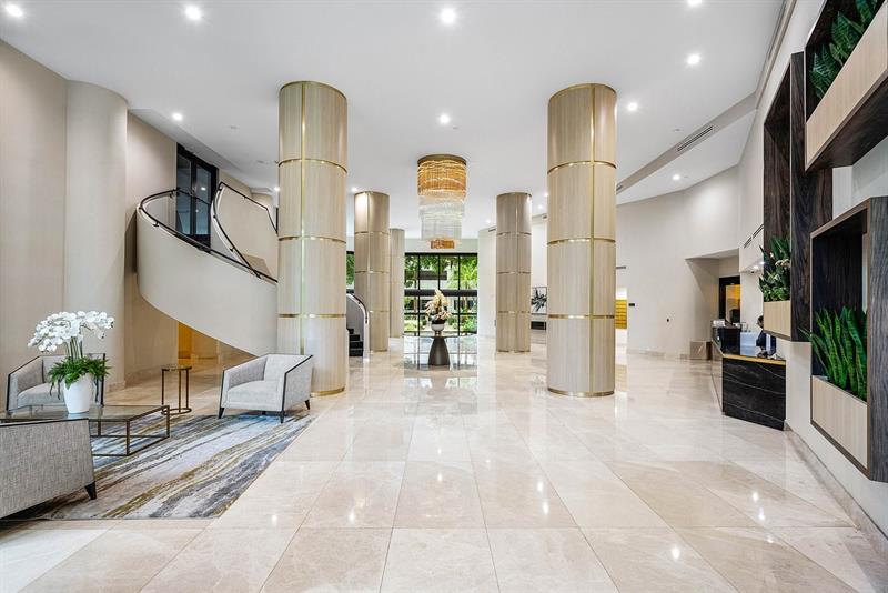 Image 23 of 27 For 3500 Mystic Pointe Dr  1808