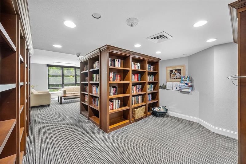 Image 24 of 27 For 3500 Mystic Pointe Dr  1808