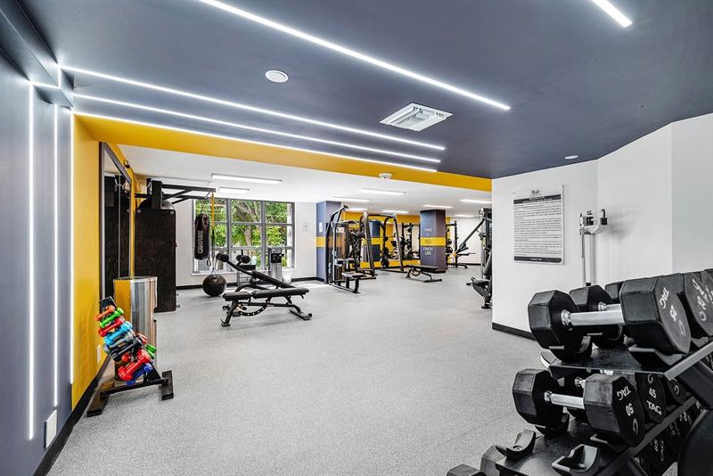 Image 27 of 27 For 3500 Mystic Pointe Dr  1808