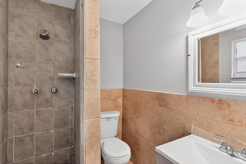 Image 15 of 16 For 4810 19th St