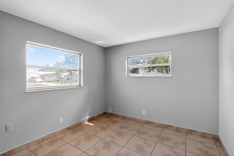 Image 7 of 16 For 4810 19th St