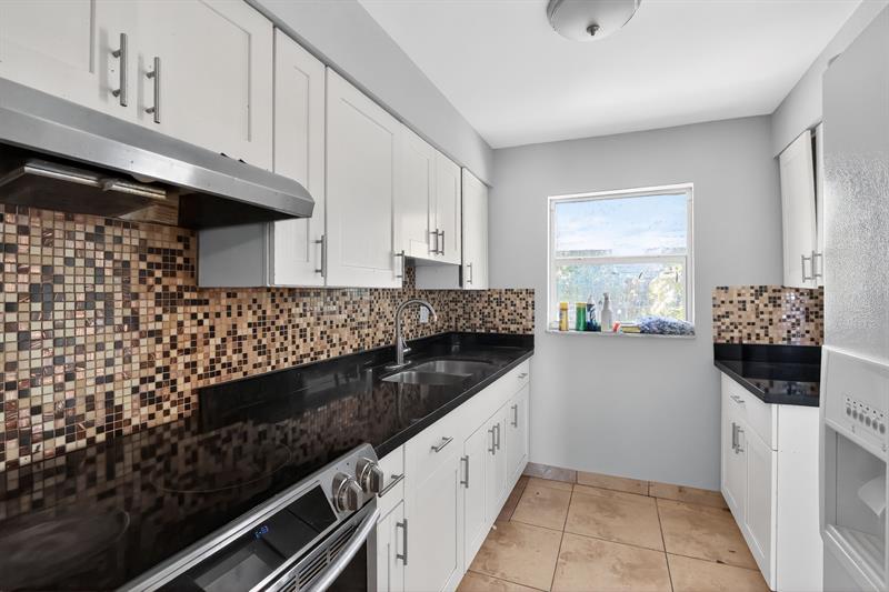 Image 9 of 16 For 4810 19th St