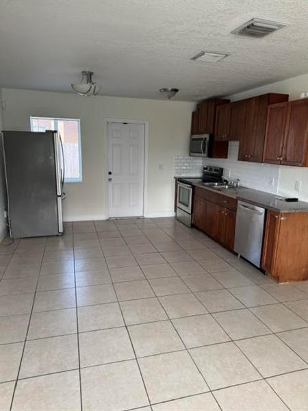 Image 9 of 17 For 818 Avenue U