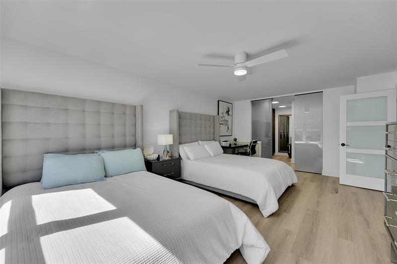 Image 18 of 47 For 405 Ocean Boulevard  306