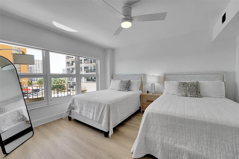 Image 23 of 47 For 405 Ocean Boulevard  306