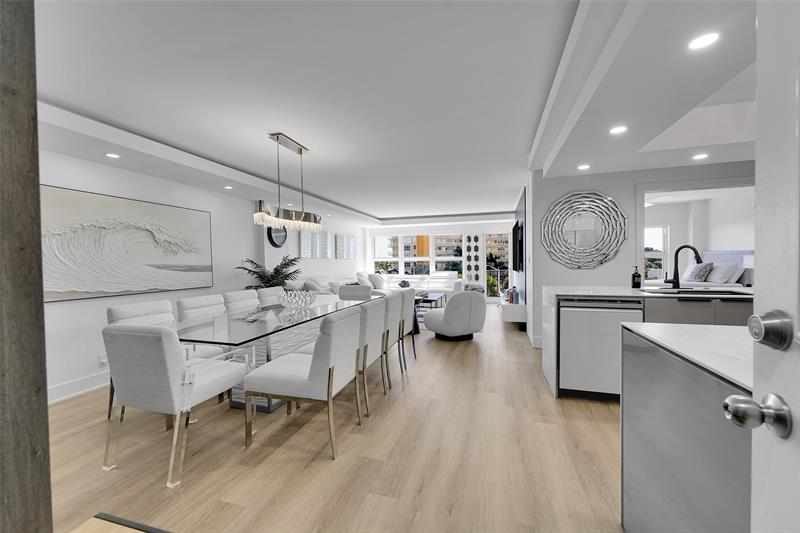 Image 3 of 47 For 405 Ocean Boulevard  306