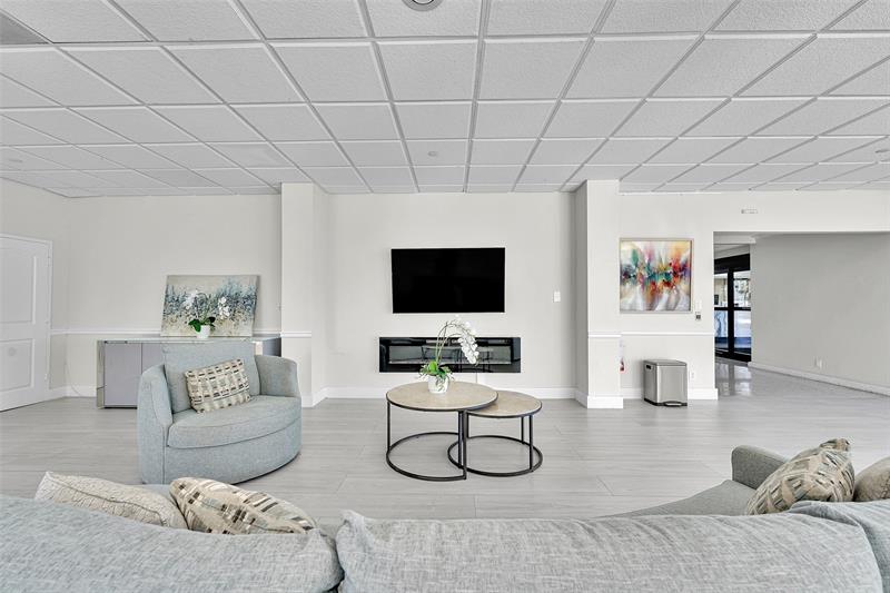 Image 35 of 47 For 405 Ocean Boulevard  306