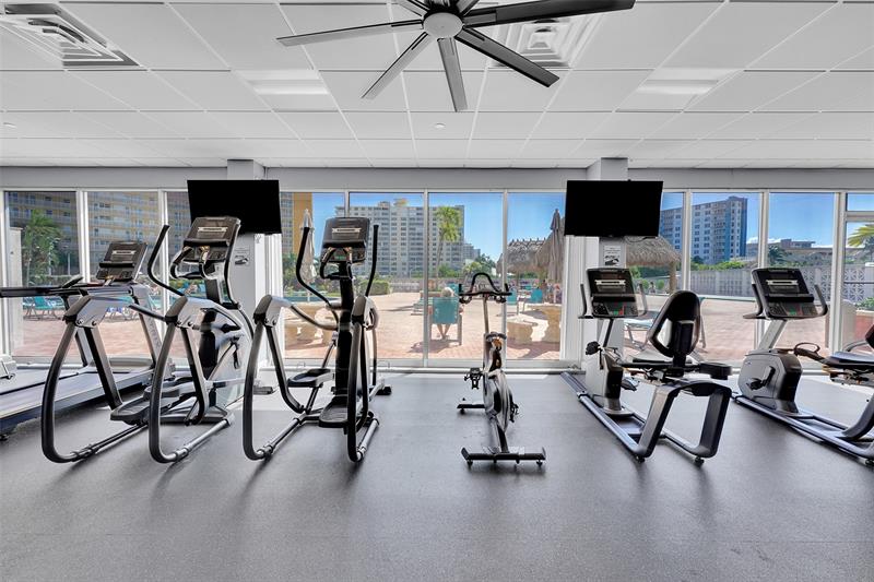 Image 44 of 47 For 405 Ocean Boulevard  306