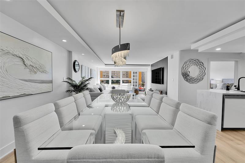 Image 5 of 47 For 405 Ocean Boulevard  306